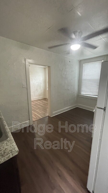 802 13th St #1 - Photo 7 of 22