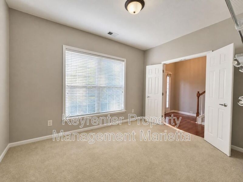 730 Pecan Knoll Dr #8 - Photo 4 of 25
