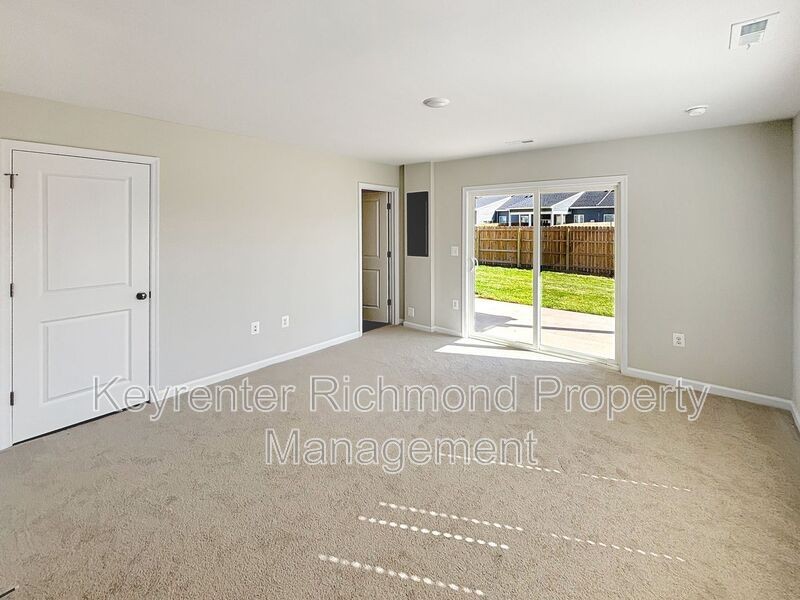 8701 Swink Pl - Photo 4 of 25