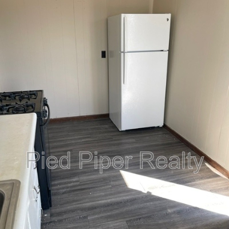 434 S State Ave - Photo 4 of 10