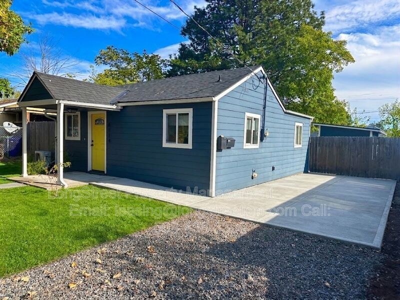 8114 Se 63rd Ave - Photo 2 of 25