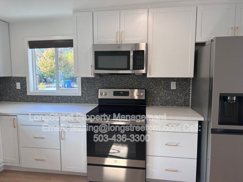 8114 Se 63rd Ave - Photo 5 of 25