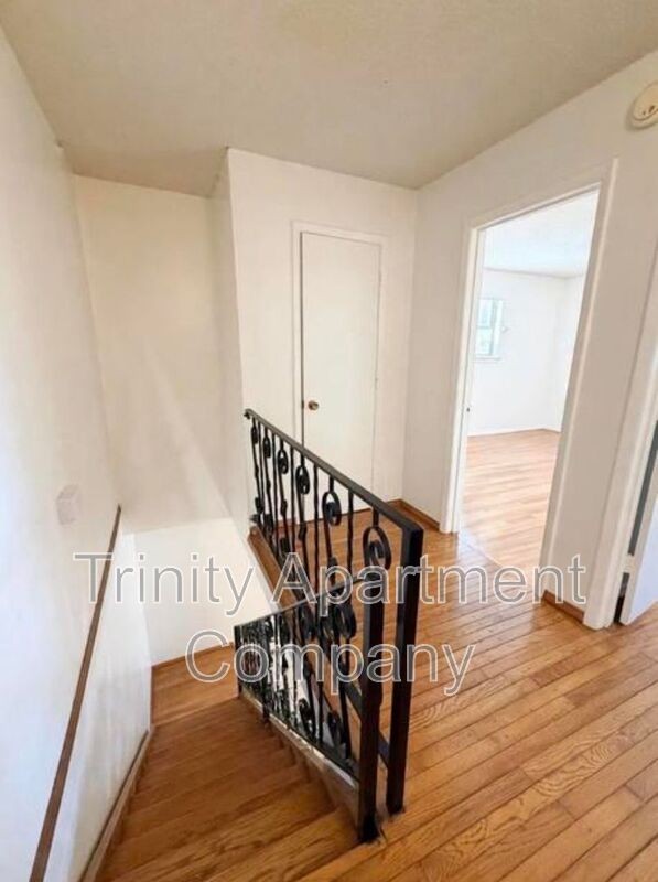 12000 Stilwell Dr Ne #C - Photo 4 of 9