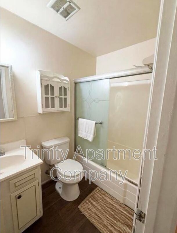 12000 Stilwell Dr Ne #C - Photo 6 of 9