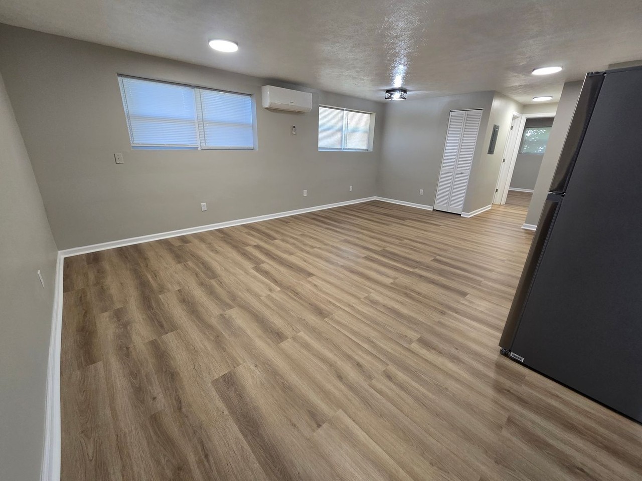 255 E Southern Ave #255-04 - Photo 4 of 8