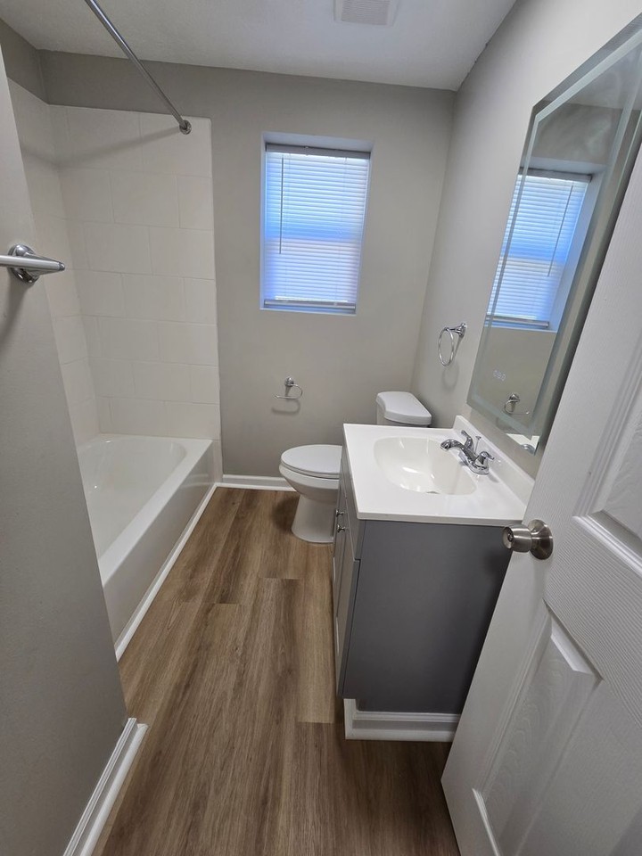 255 E Southern Ave #255-04 - Photo 5 of 8