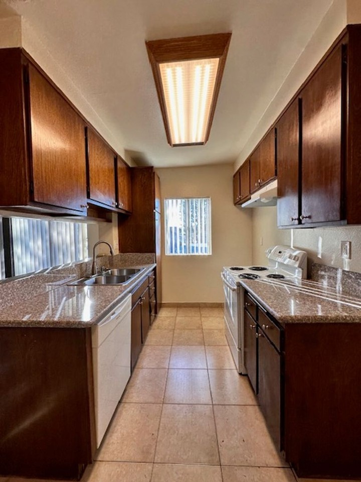 Find Your Perfect Place: You Forever Home Awaits! - Photo 4 of 49