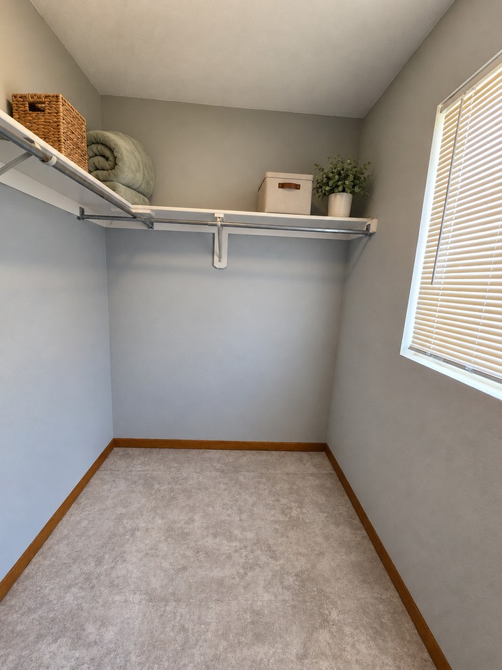 704 Apple Ct - Photo 5 of 10