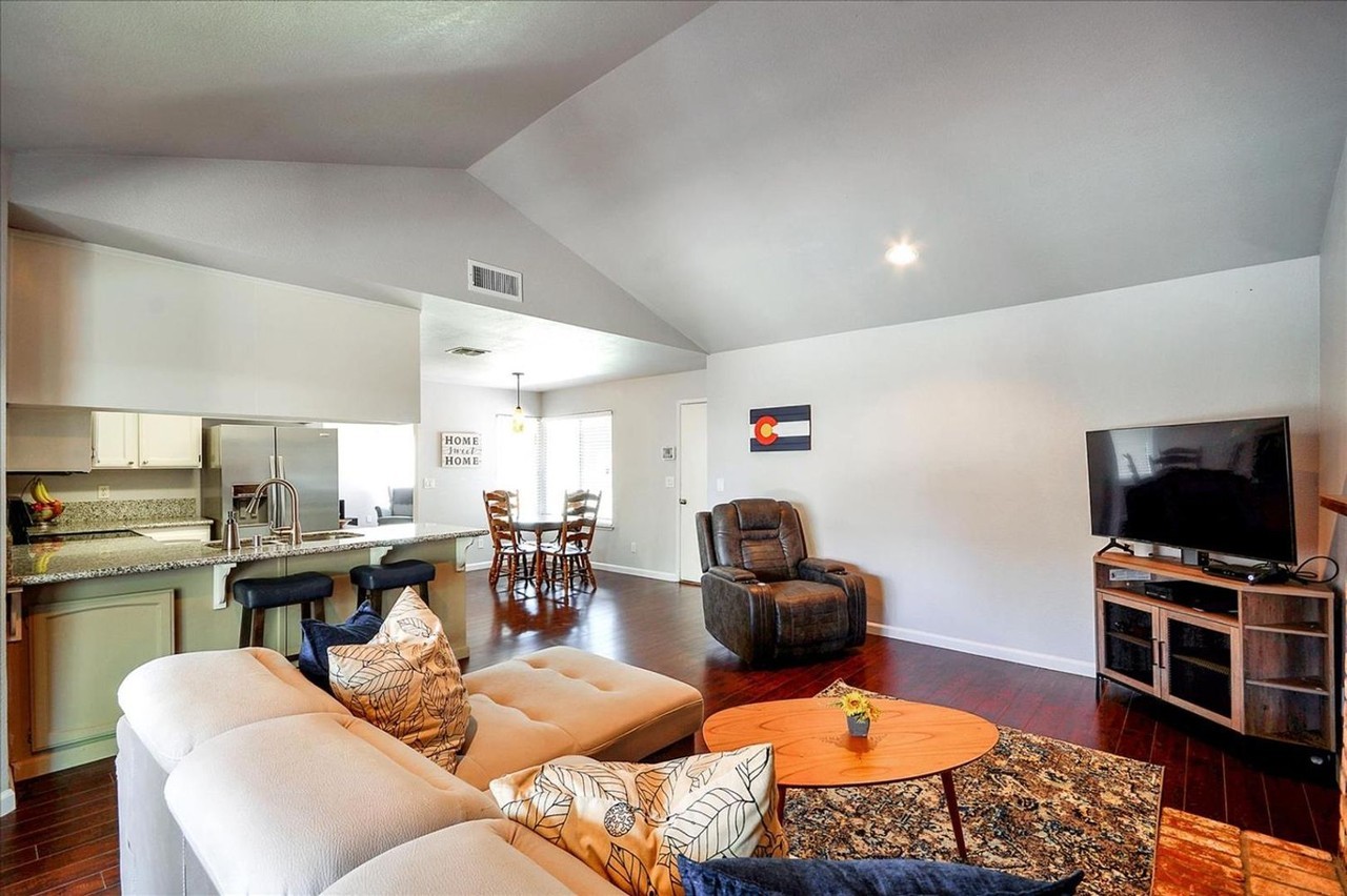 8332 Cutler Way - Photo 5 of 29