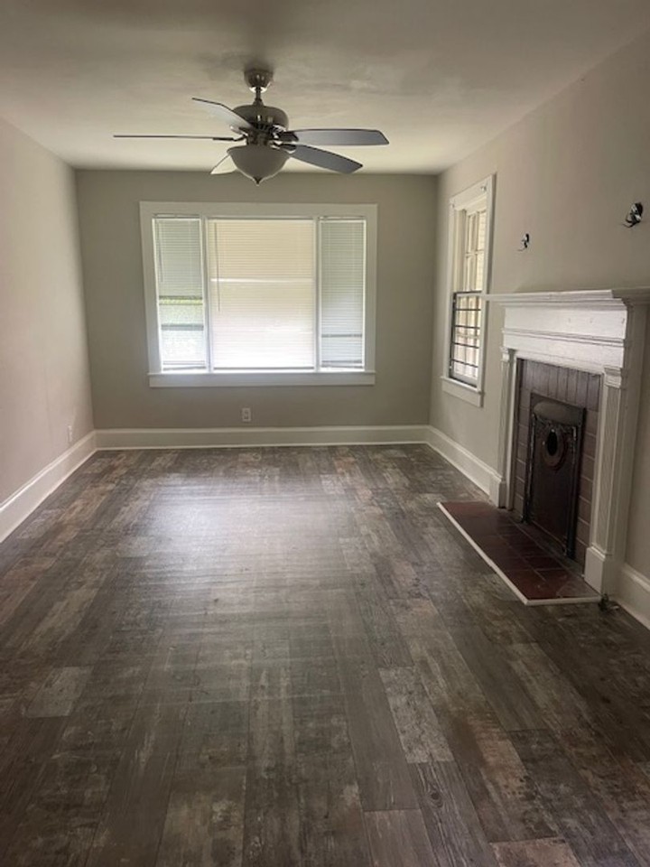1006 Tower Hill Rd - Photo 3 of 9