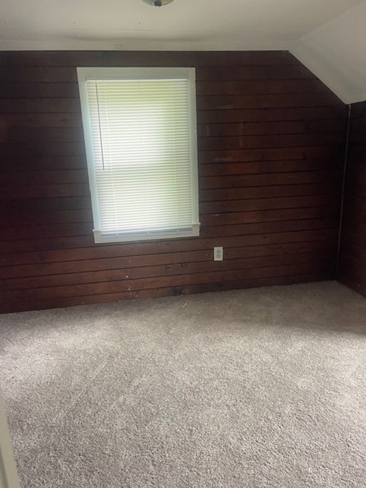 1006 Tower Hill Rd - Photo 5 of 9