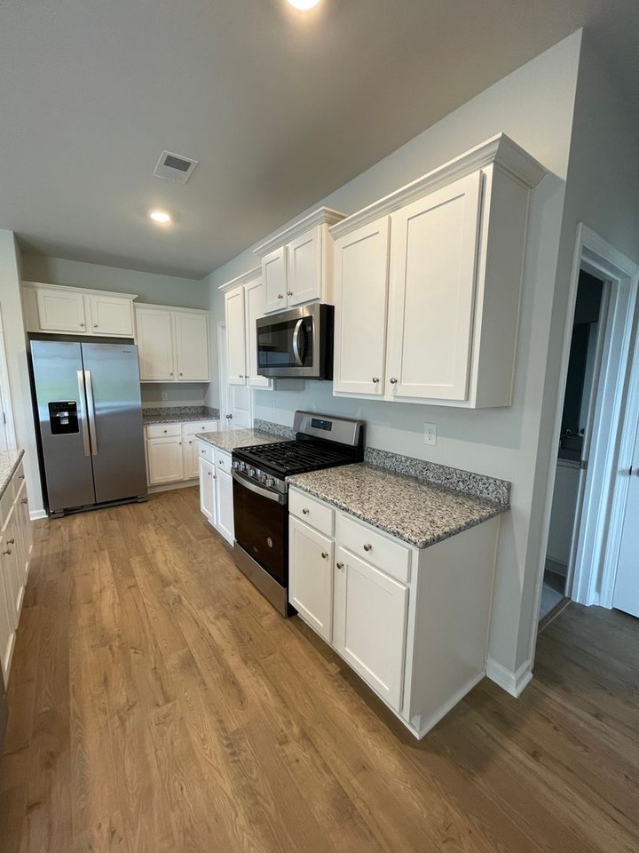 2610 Orion Loop - Photo 4 of 20