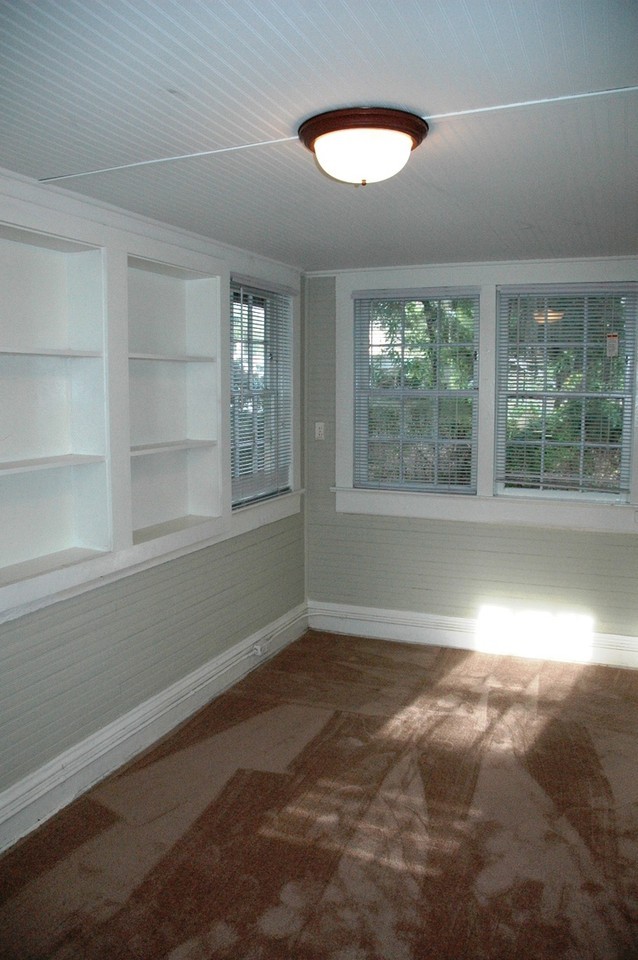 1918 Nw 1st Ave - Photo 4 of 10