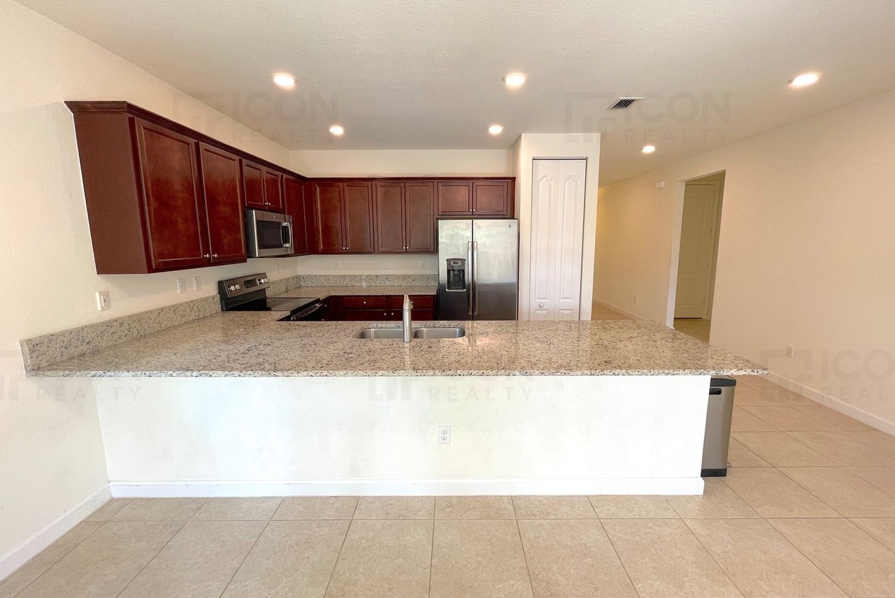 6029 Sandhill Crane Dr - Photo 3 of 16