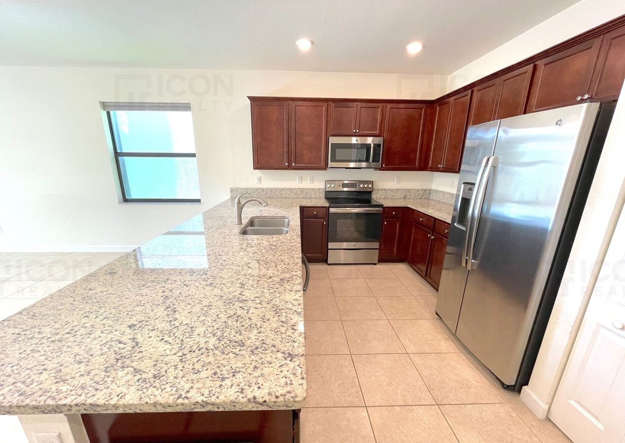 6029 Sandhill Crane Dr - Photo 4 of 16