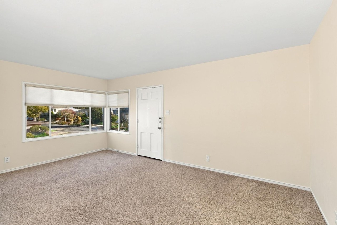 6636 Lincoln Ave - Photo 6 of 23