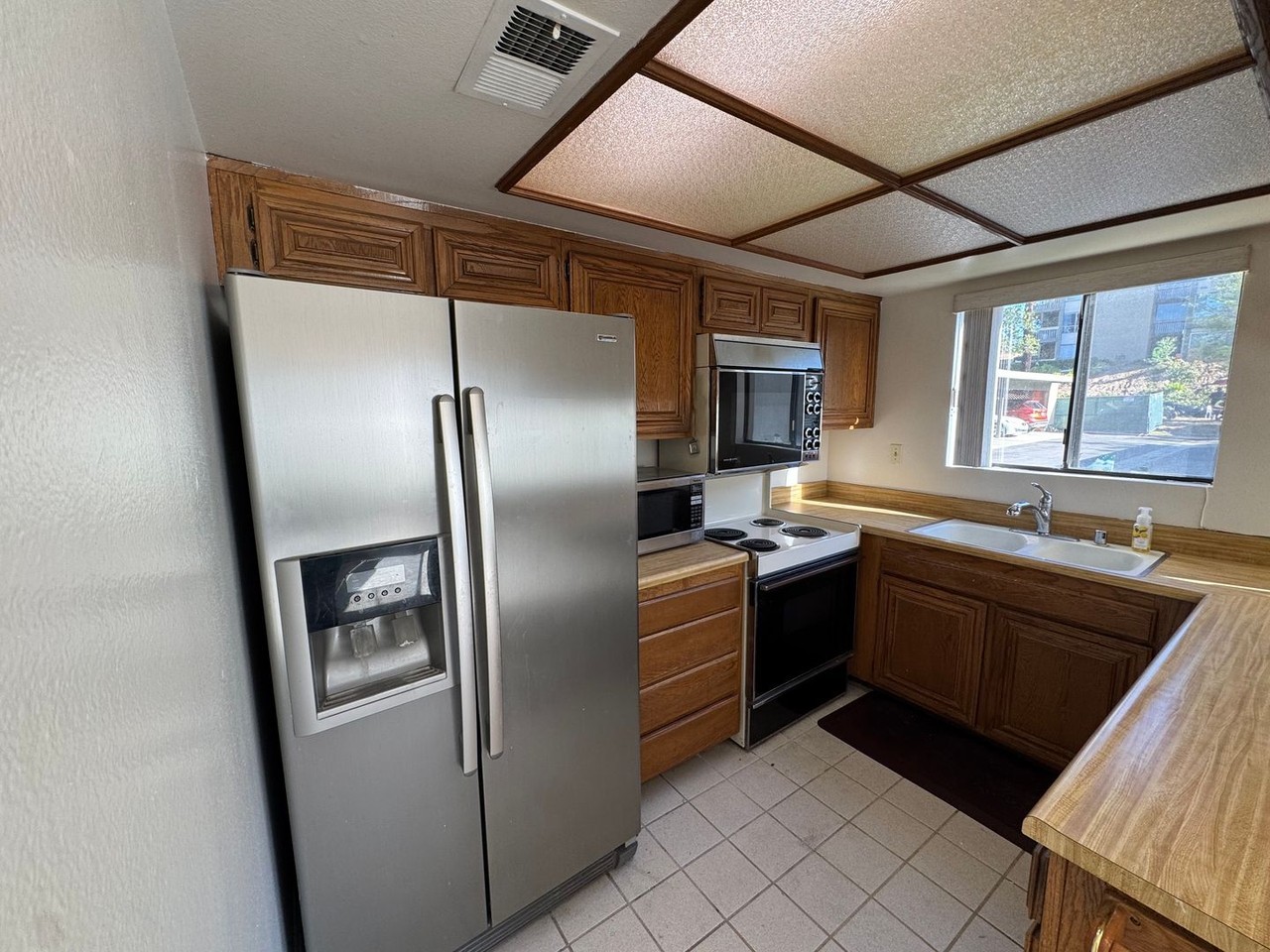 751 Birchpark Cir #105 - Photo 2 of 17