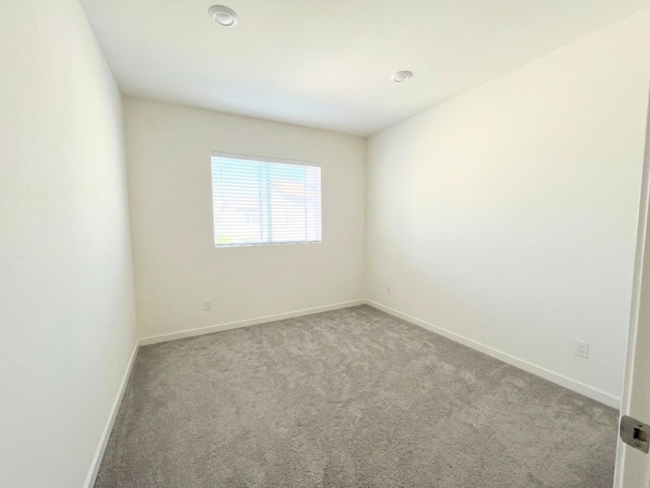 1642 Pagoda Ln - Photo 6 of 28