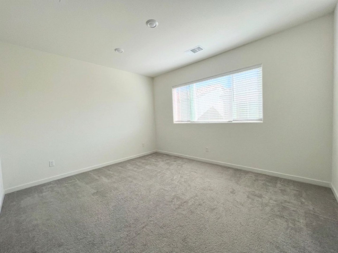 1642 Pagoda Ln - Photo 7 of 28