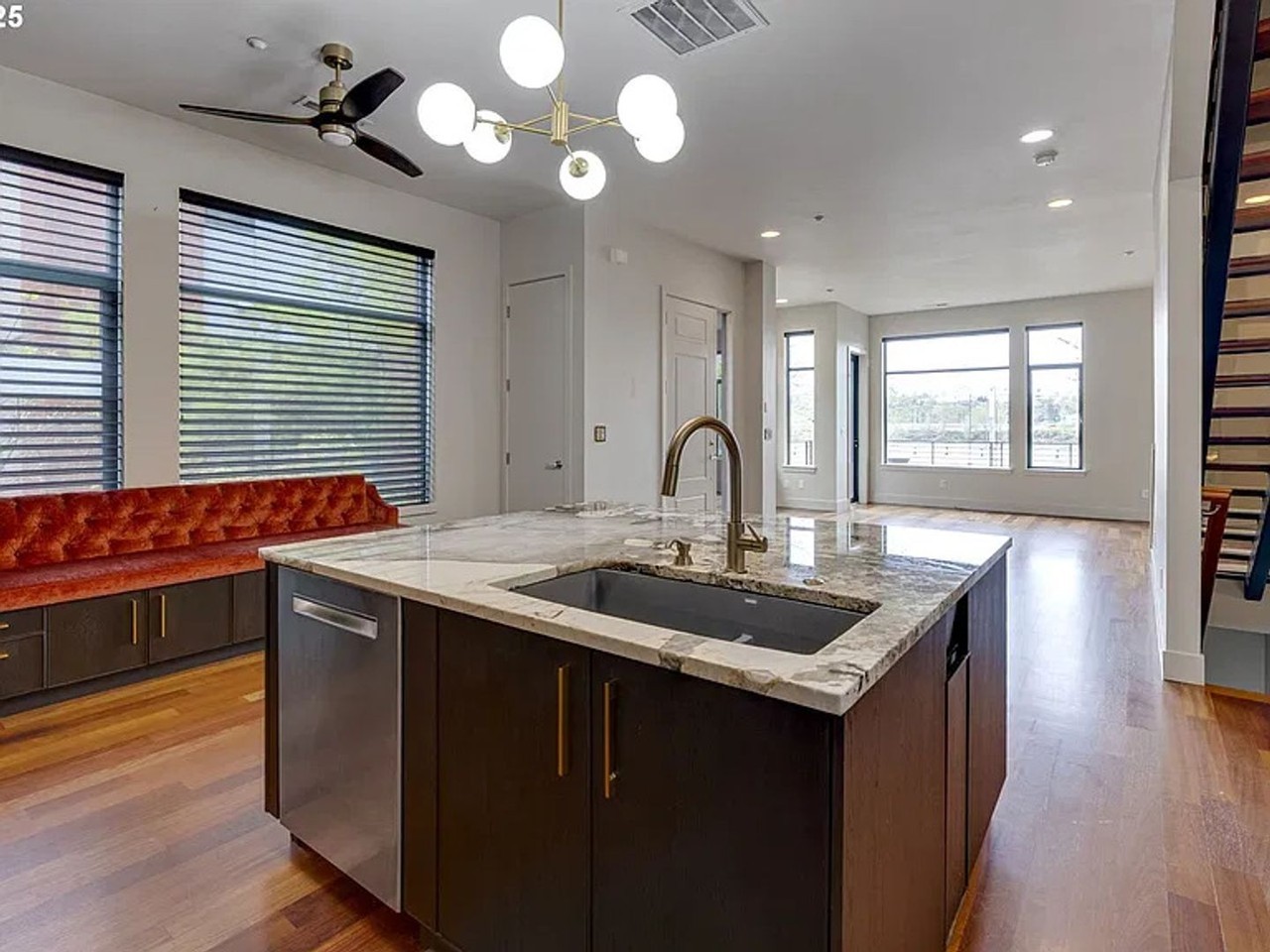 1716 Nw Riverscape St - Photo 7 of 45