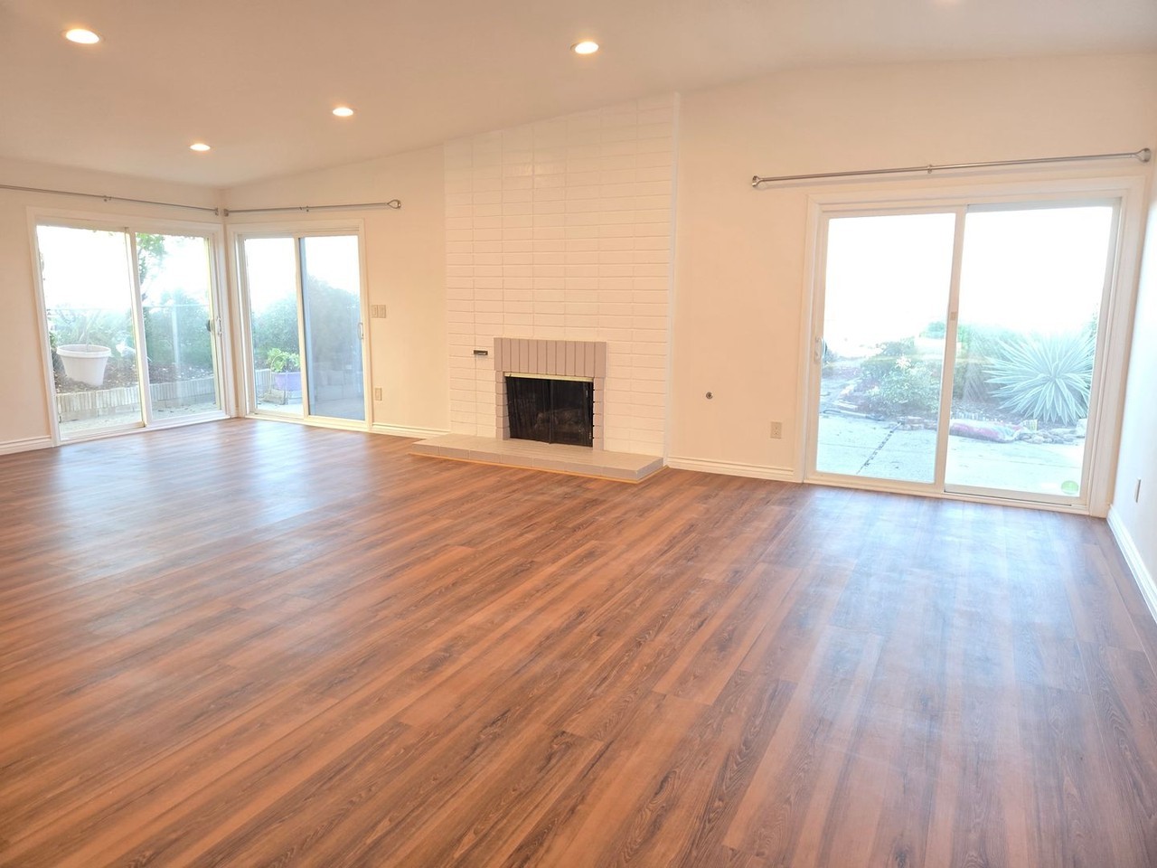 27984 Beechgate Dr - Photo 2 of 19