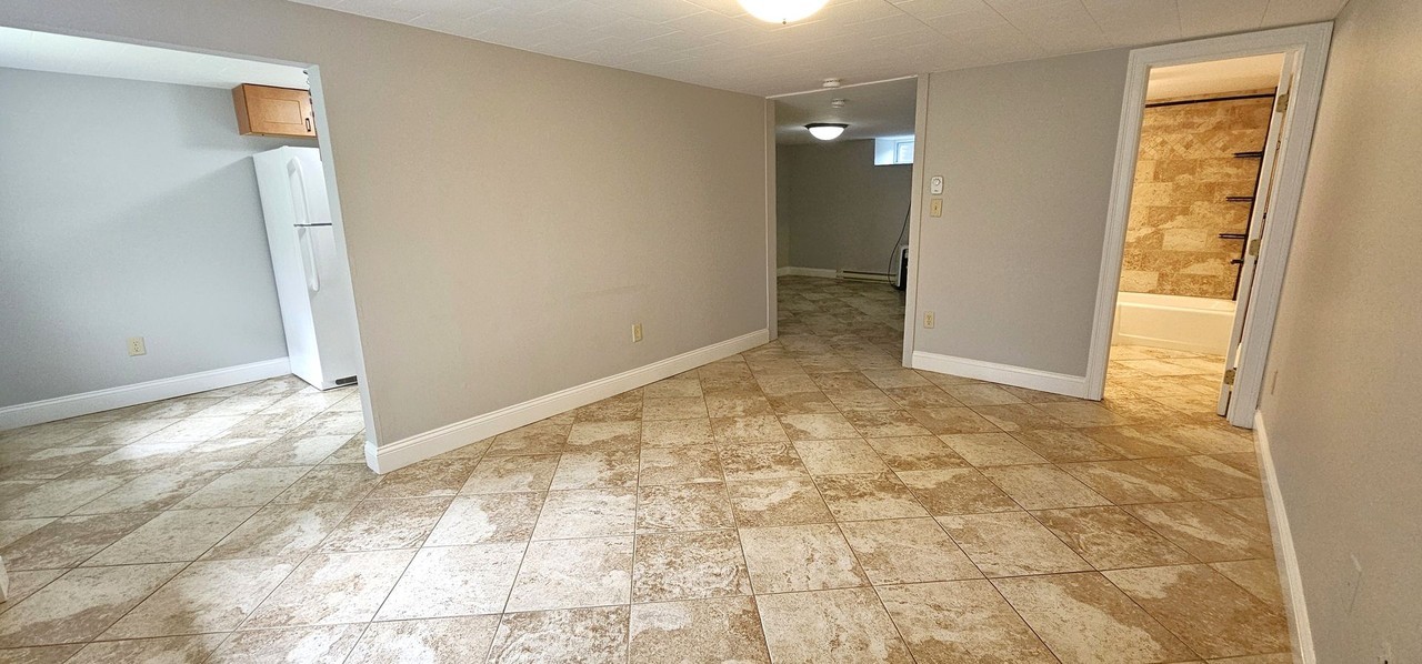 86 Marble Ave - Photo 4 of 10