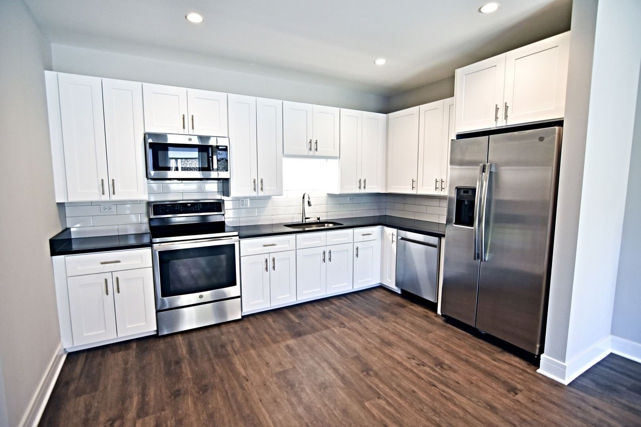3817 45 N. BROADWAY St. #3833-219 - Photo 2 of 18