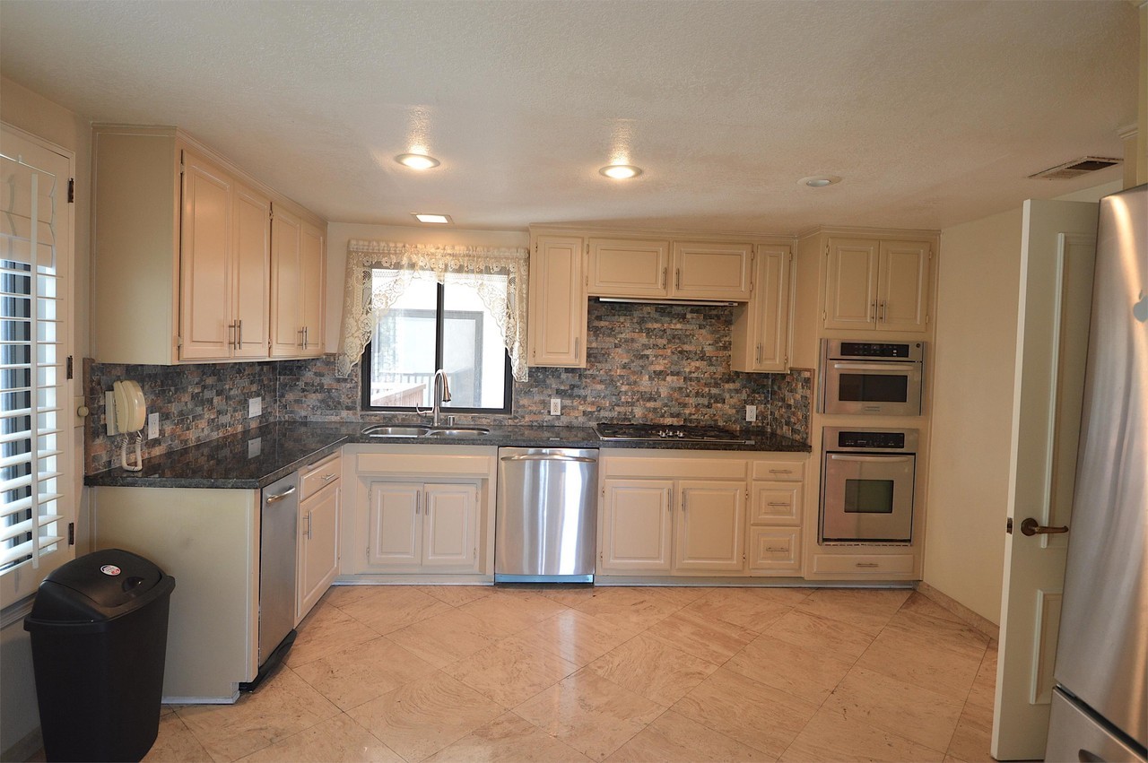 Riviera Circle - 6254 - Photo 6 of 26