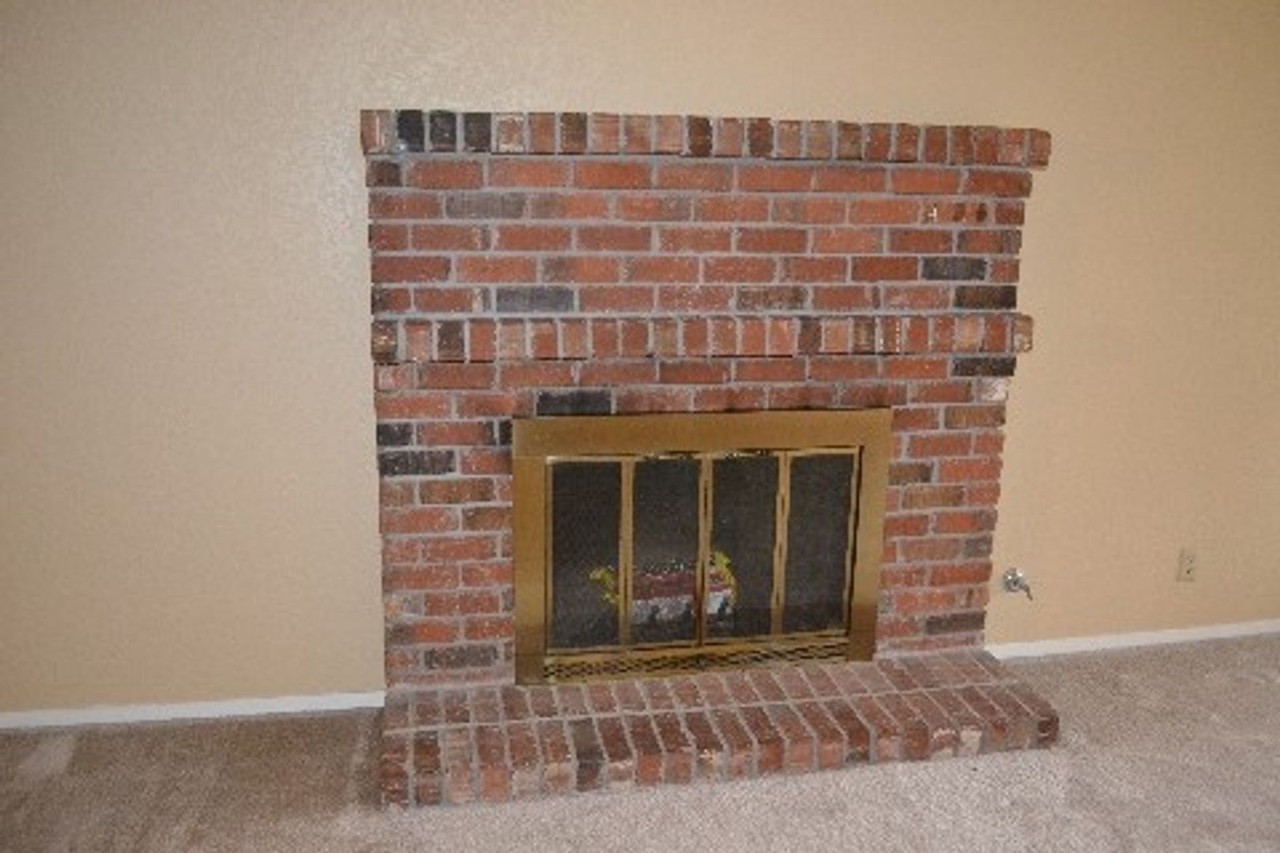 905 Notre Dame Dr - Photo 4 of 5