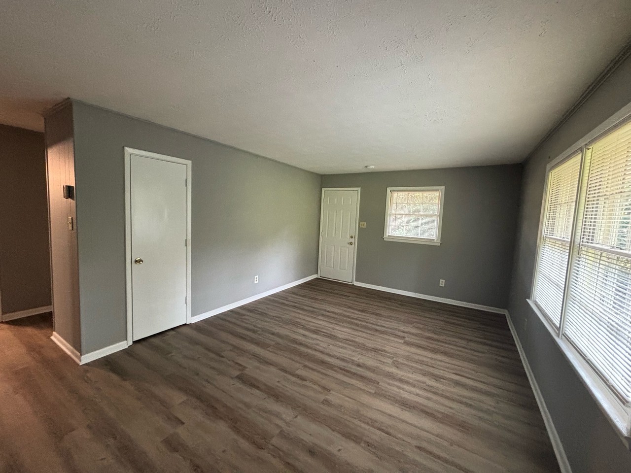 1507 Coley Drive - Photo 6 of 24