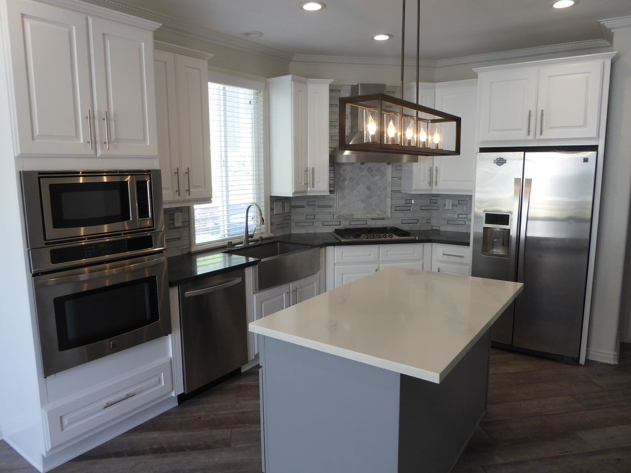 29442 Shannon Ct - Photo 2 of 18