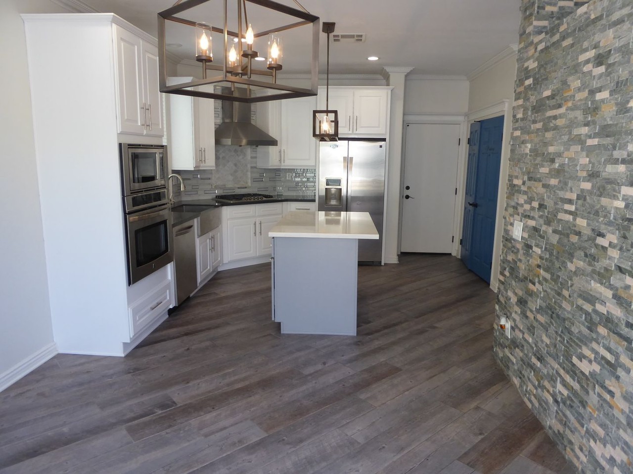 29442 Shannon Ct - Photo 3 of 18