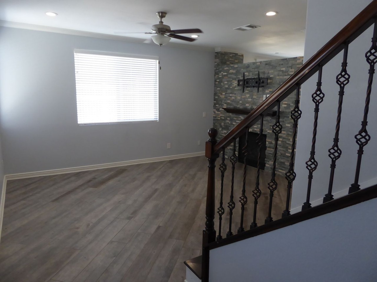 29442 Shannon Ct - Photo 4 of 18