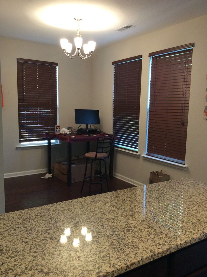 401 Prosperity Ct - Photo 6 of 17