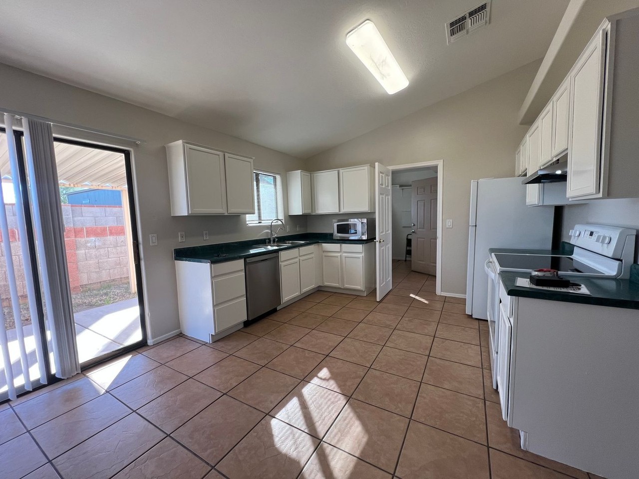 595 S Stardust Ln - Photo 5 of 17