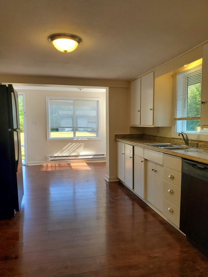 5836 S Stevens St - Photo 6 of 35