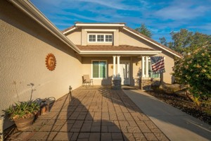 featured image of 322 N Hanson Ave