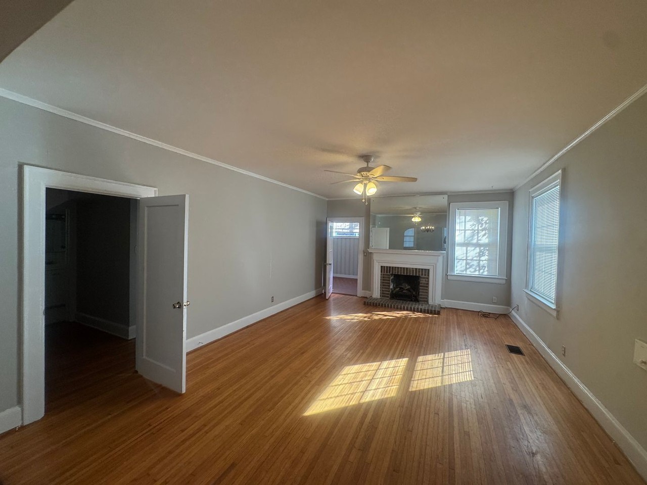 633 E Edgemont Ave - Photo 2 of 21