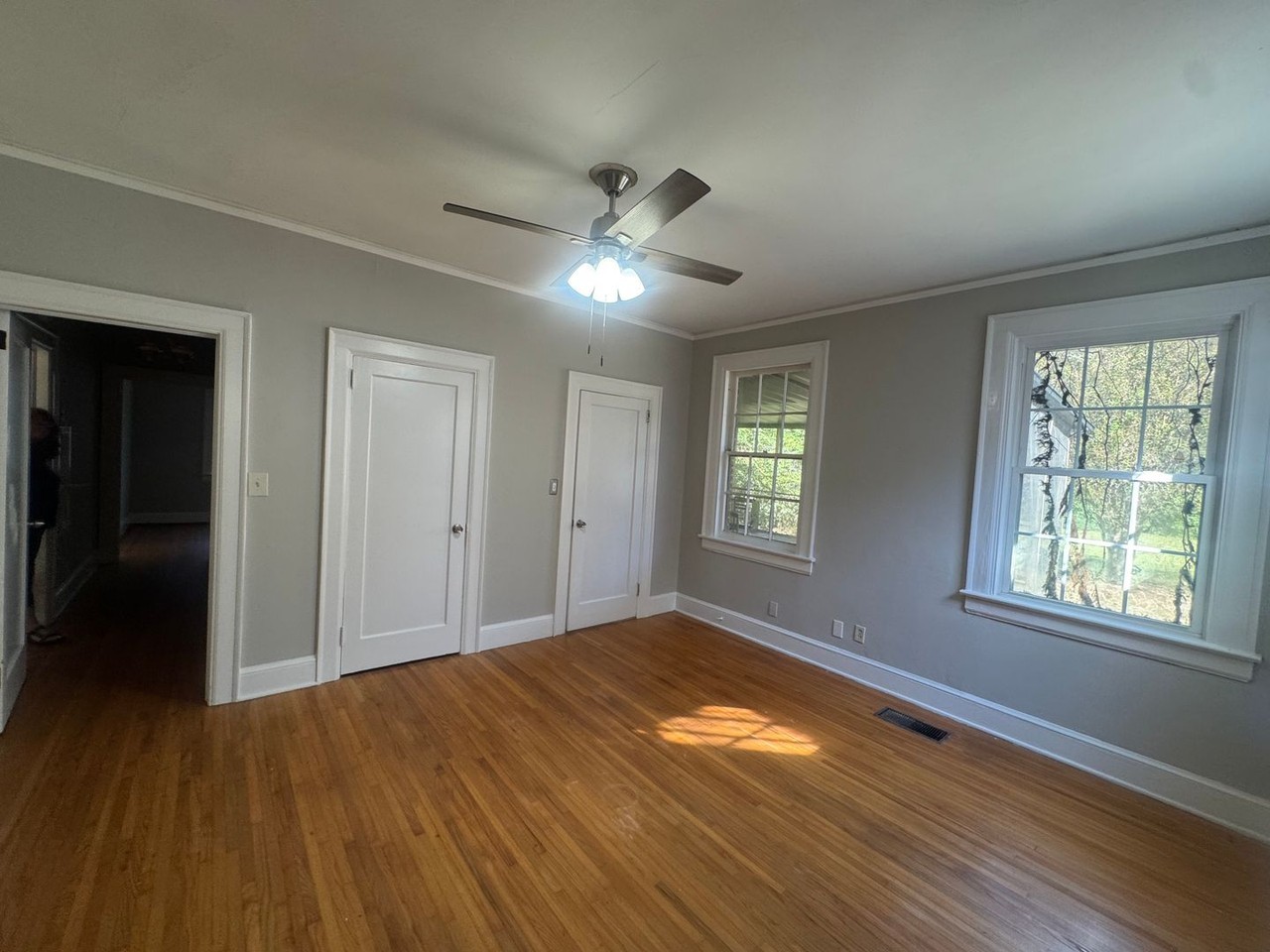 633 E Edgemont Ave - Photo 7 of 21
