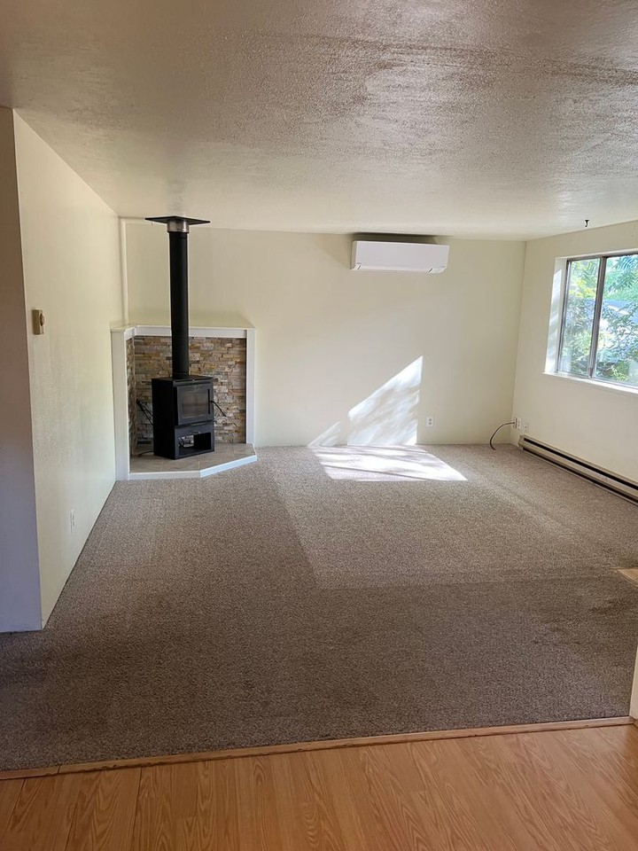 1112 Nw B St - Photo 6 of 15