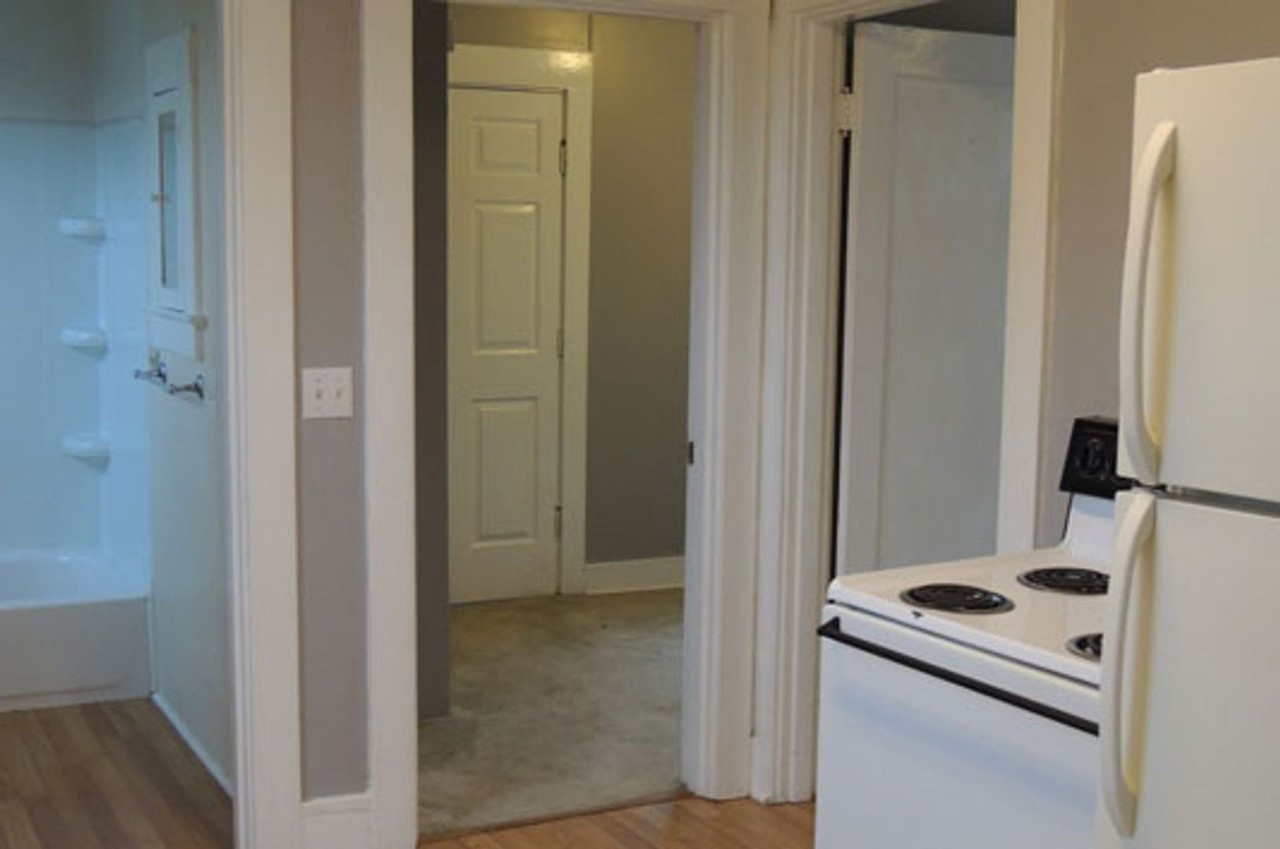 609 W 2nd St - Photo 3 of 18
