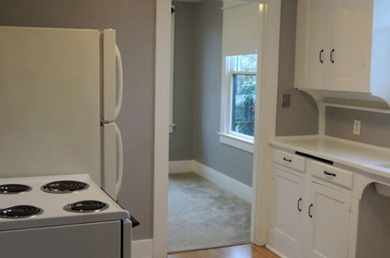 609 W 2nd St - Photo 4 of 18
