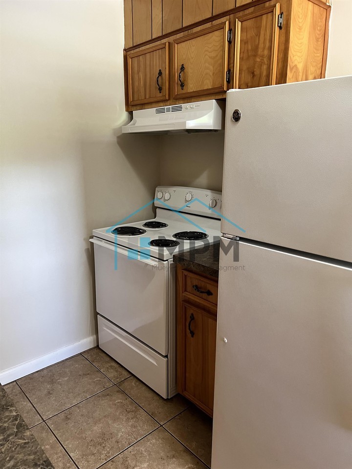 202 Clay Street - Photo 5 of 8