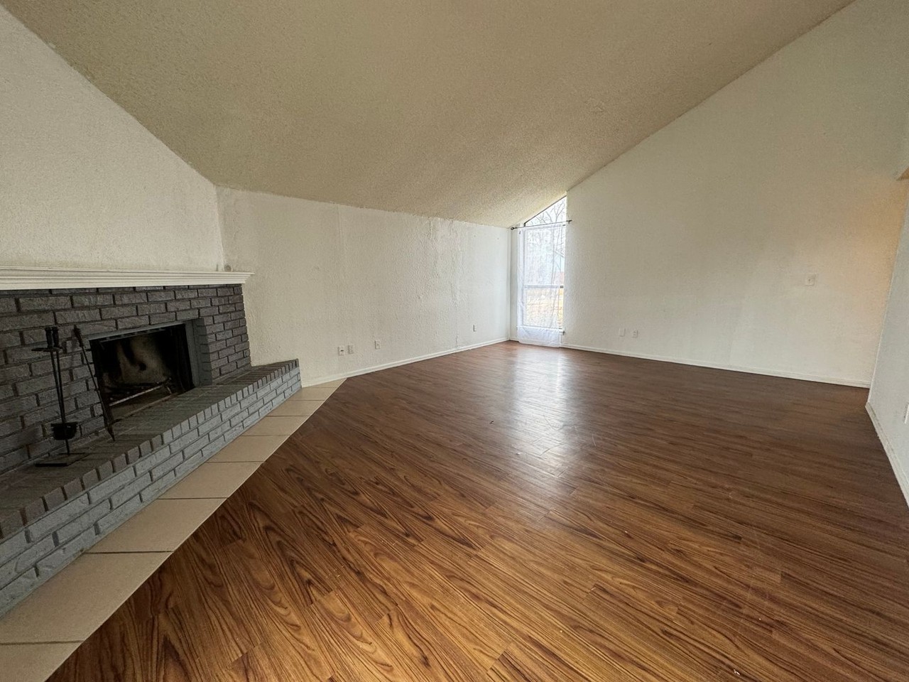 6823 S 78th East Ave - Photo 4 of 19