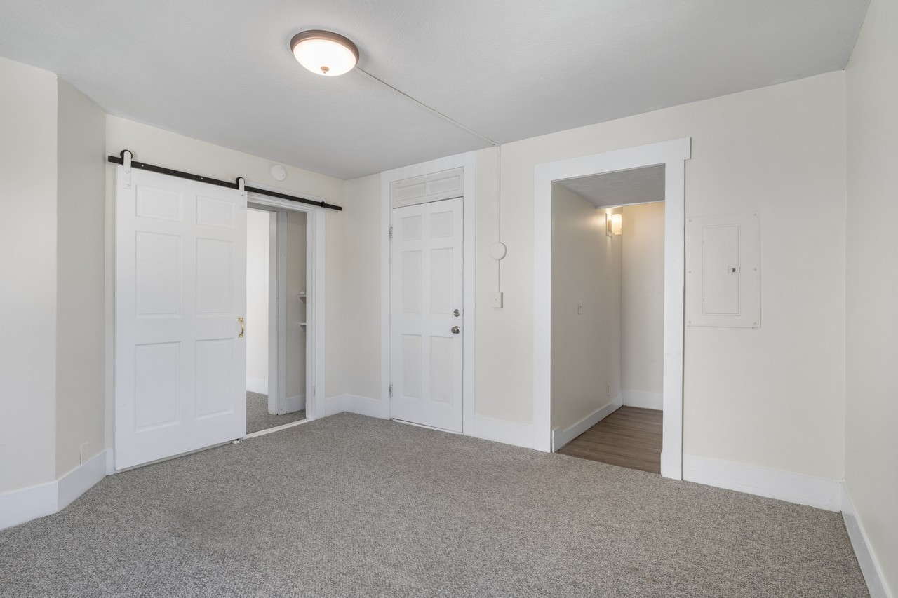 48 Storer Street - Photo 3 of 12