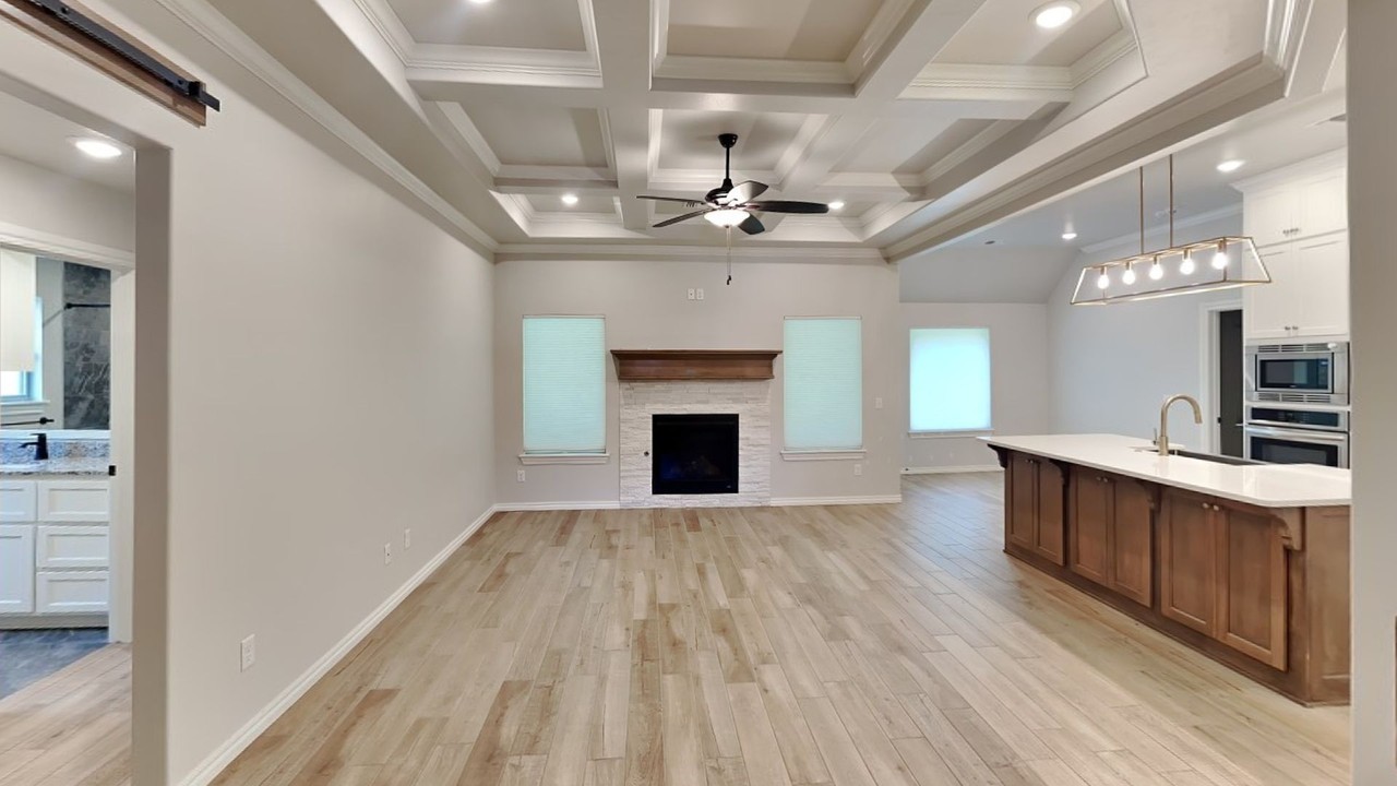 7933 Pear St - Photo 5 of 28