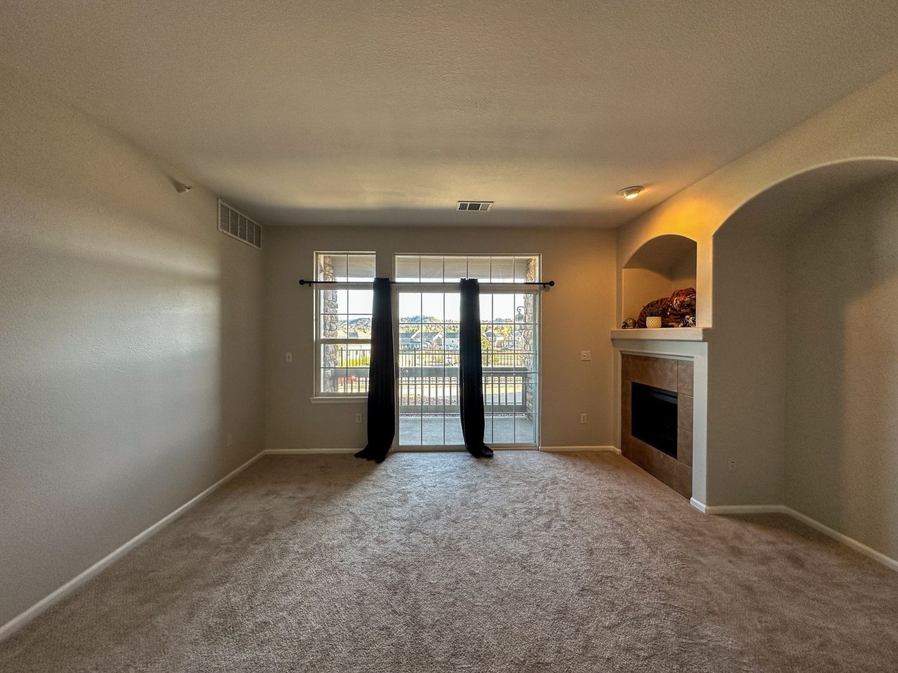 1561 Olympia Cir #103 - Photo 4 of 27