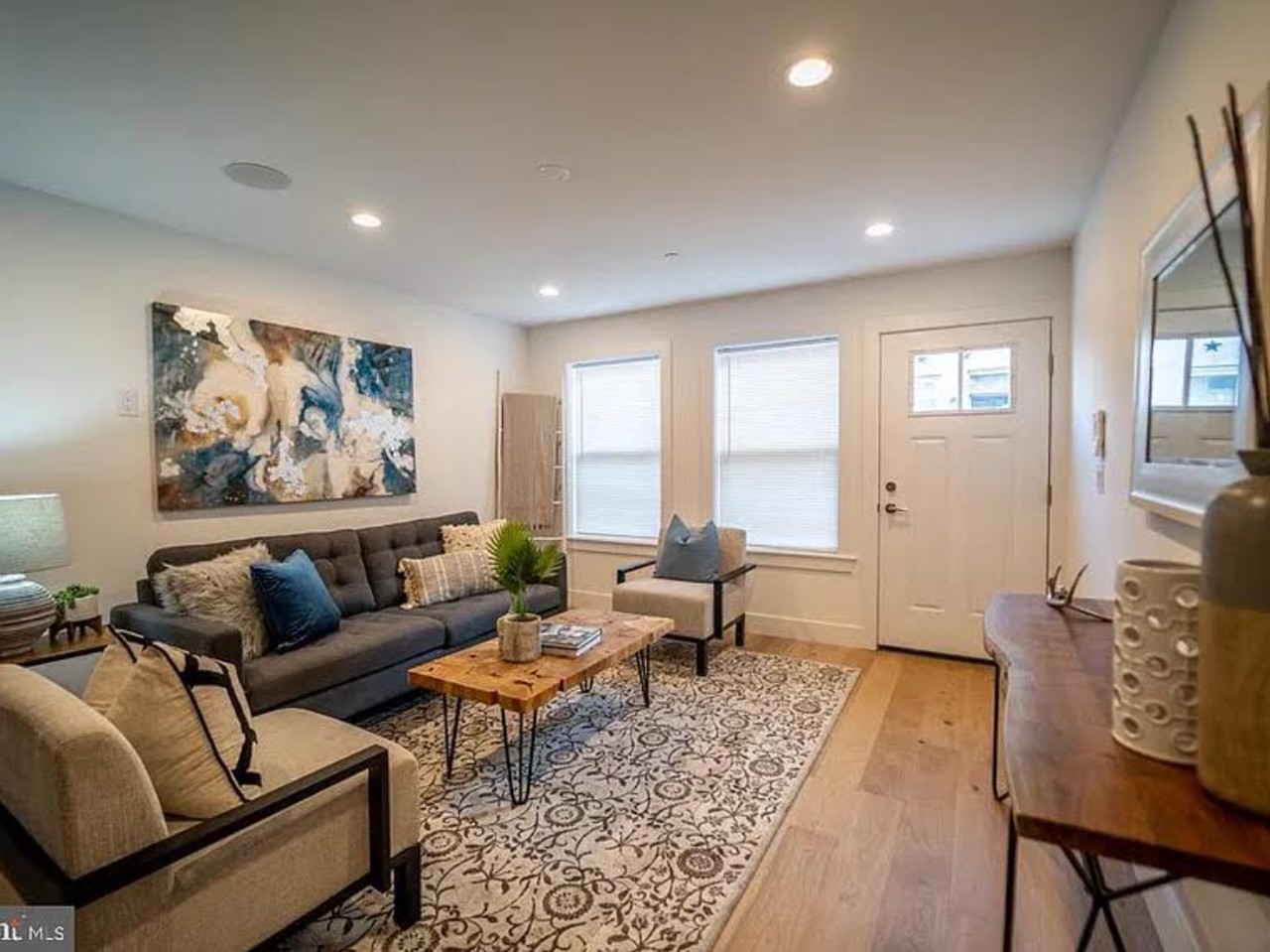 2621 Latona St - Photo 5 of 27