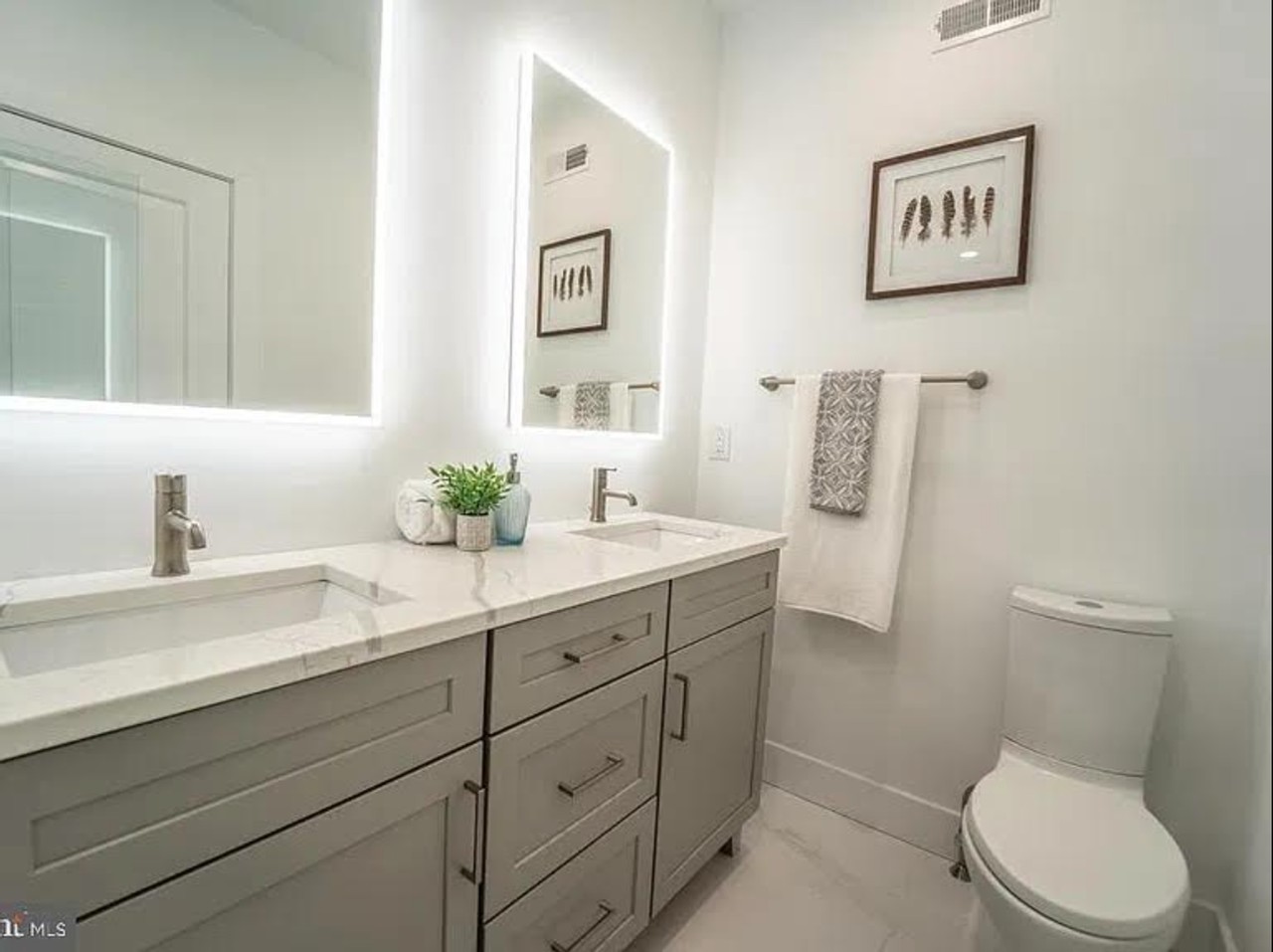 2621 Latona St - Photo 6 of 27