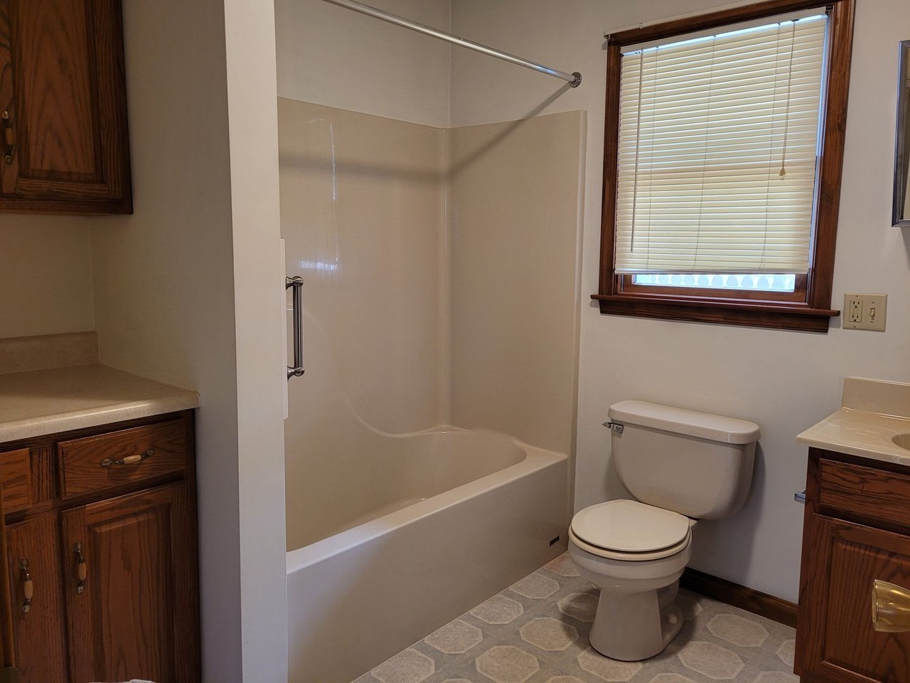 112 N Penn St - Photo 6 of 15